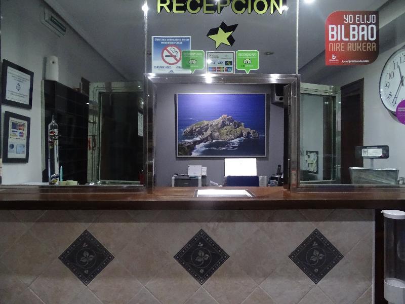 拉埃斯特雷奥斯塔图酒店 毕尔巴鄂 外观 照片